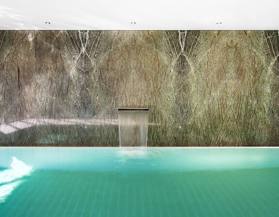 Velkoformátový obklad - M 1898 L - RD Praha